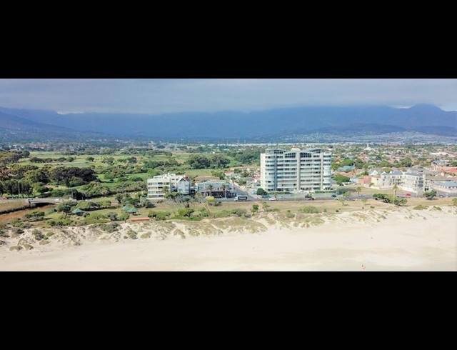 3 BEDROOM APARTMENT FOR SALE IN STRAND